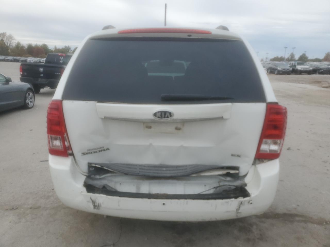2011 KIA SEDONA