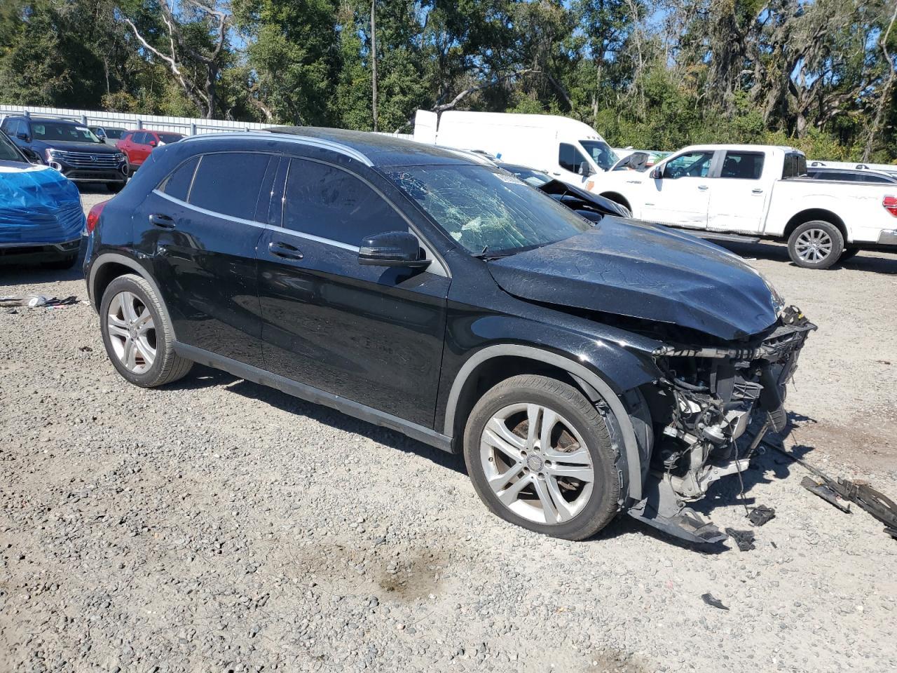 2016 MERCEDES-BENZ GLA-Class