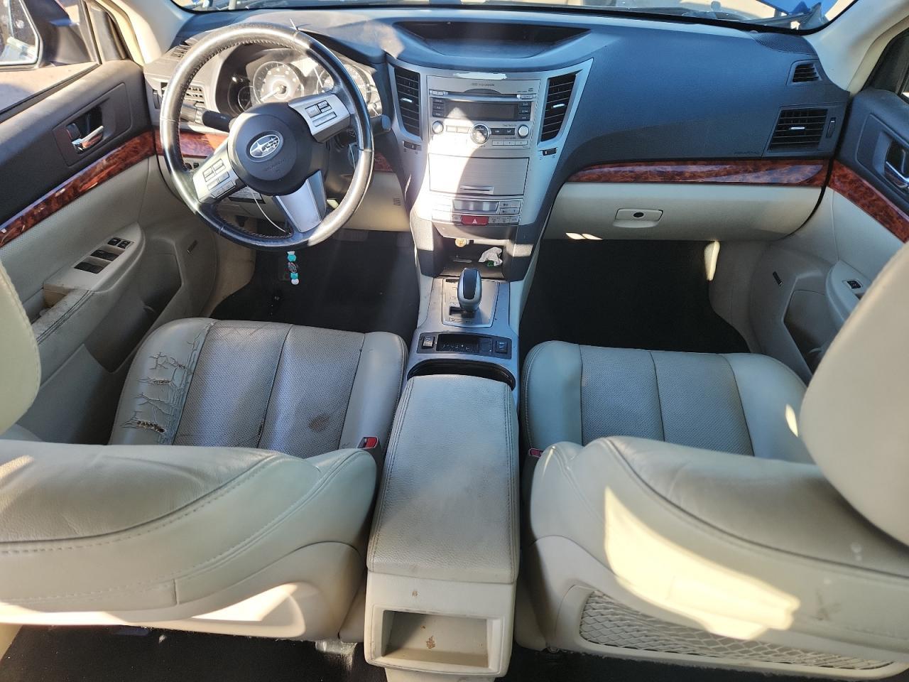 2010 SUBARU Legacy