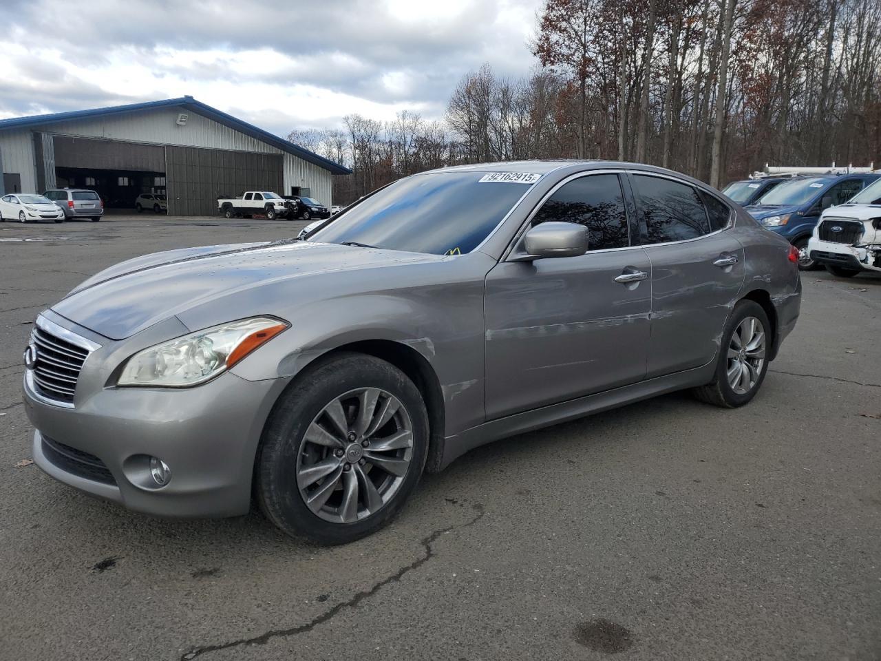 2013 INFINITI M37