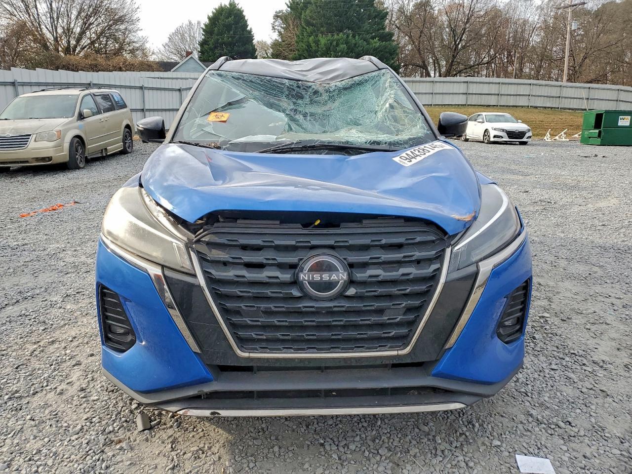 2022 NISSAN KICKS