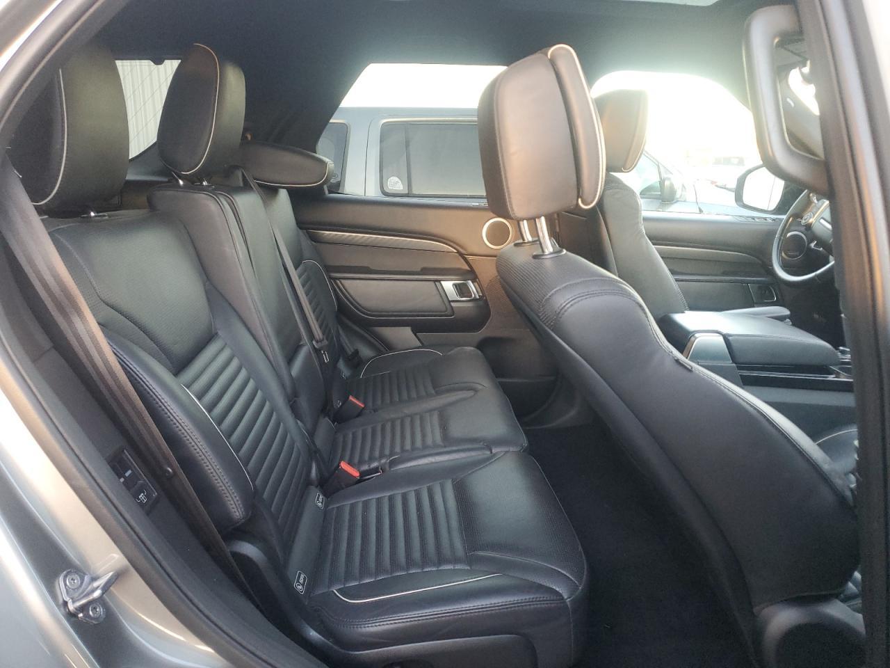 2017 LAND ROVER Discovery