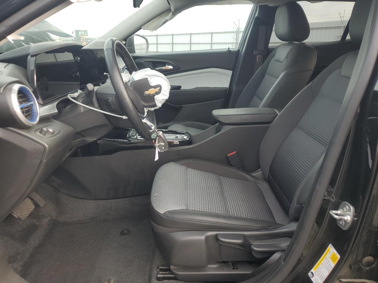 2025 CHEVROLET TRAX