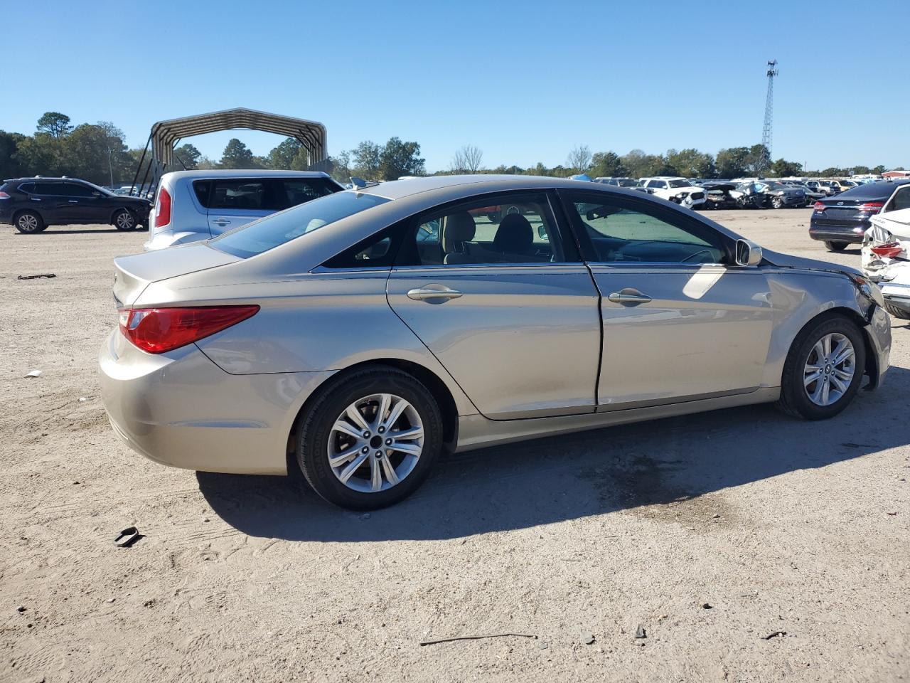 2011 HYUNDAI SONATA