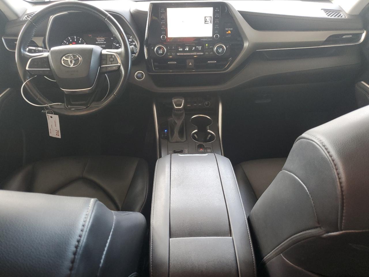 2021 TOYOTA HIGHLANDER