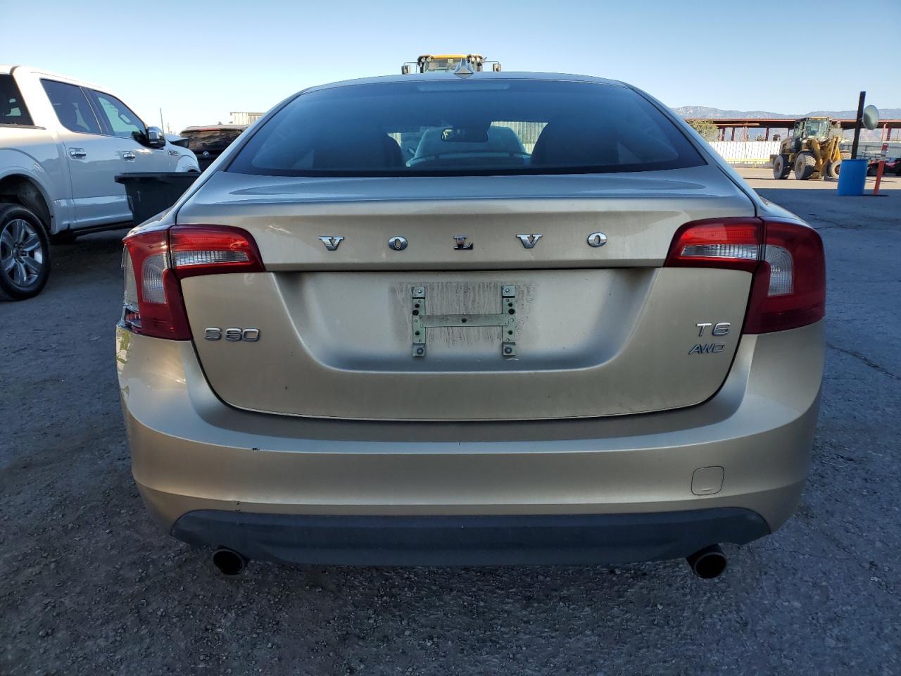 2012 VOLVO S60