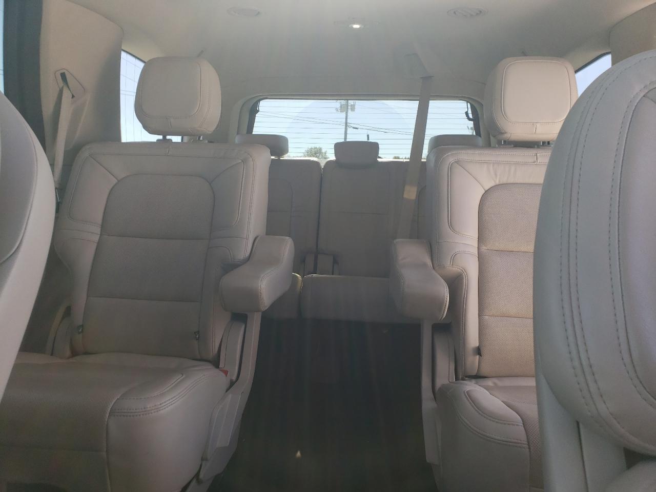 2021 LINCOLN Navigator