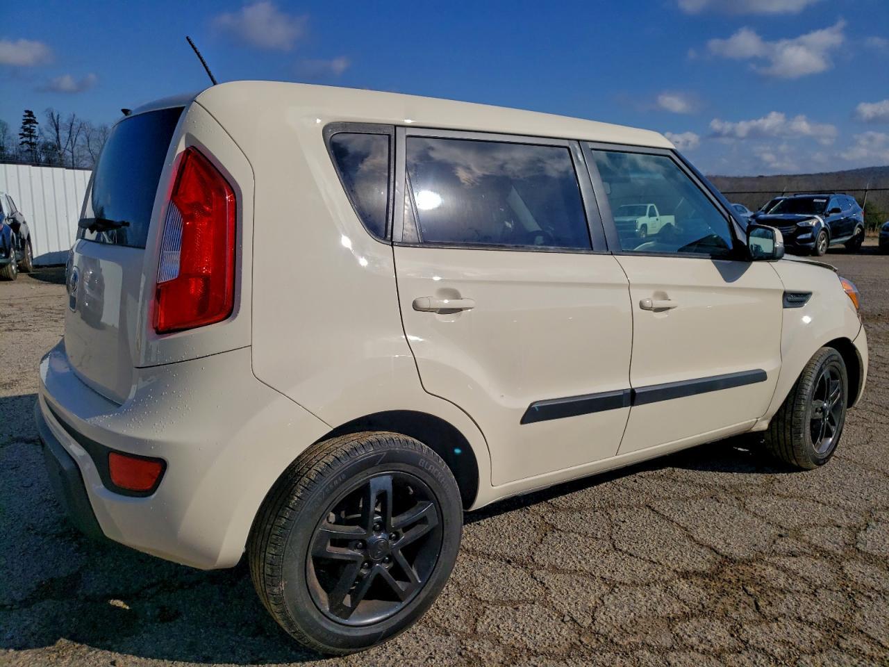 2013 KIA SOUL