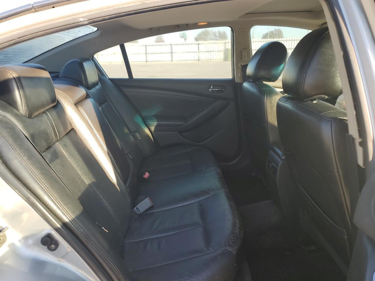 2009 NISSAN