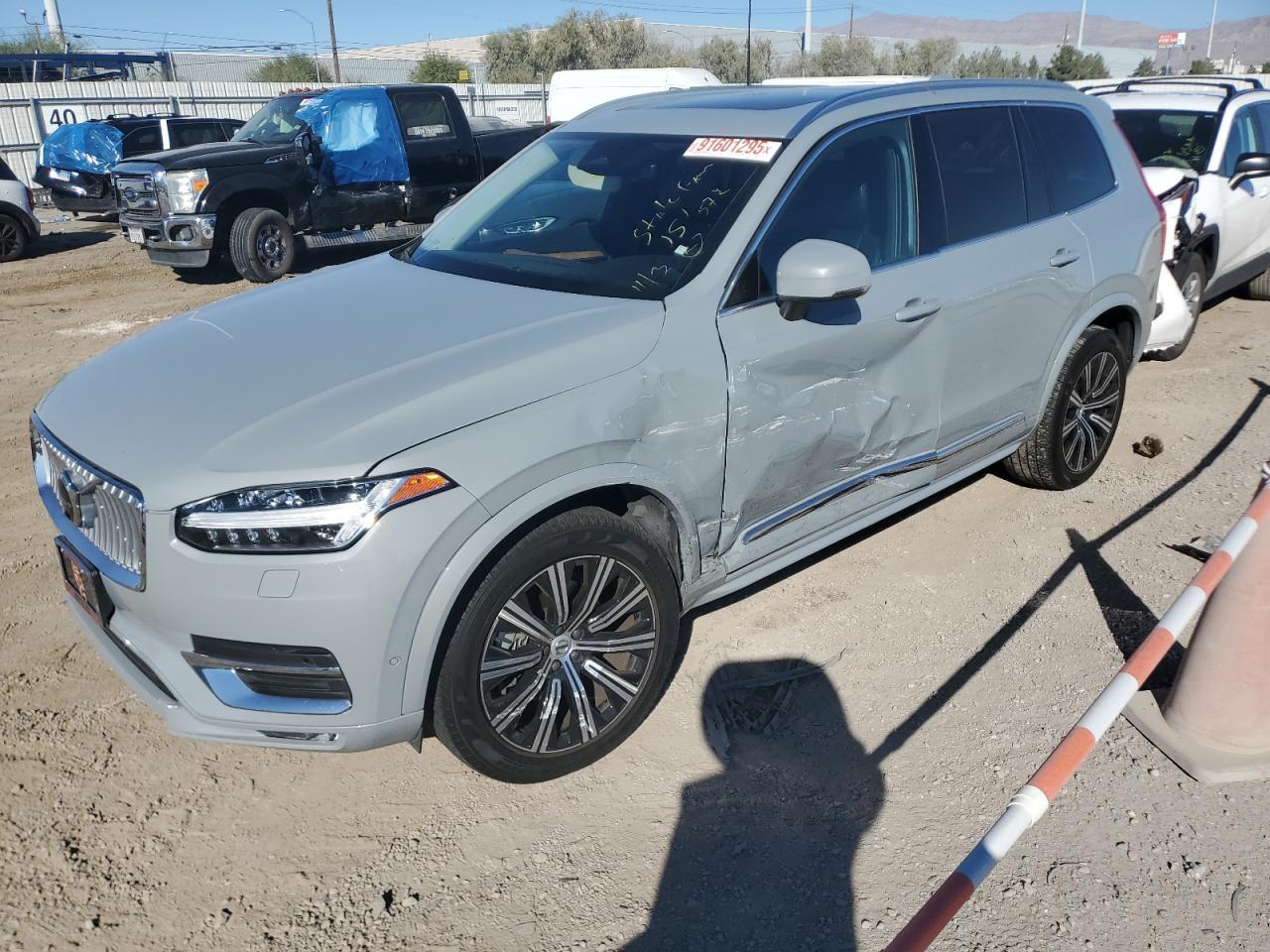2024 VOLVO XC90