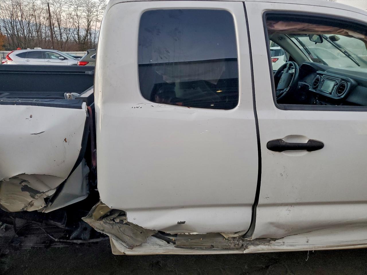 2016 TOYOTA TACOMA
