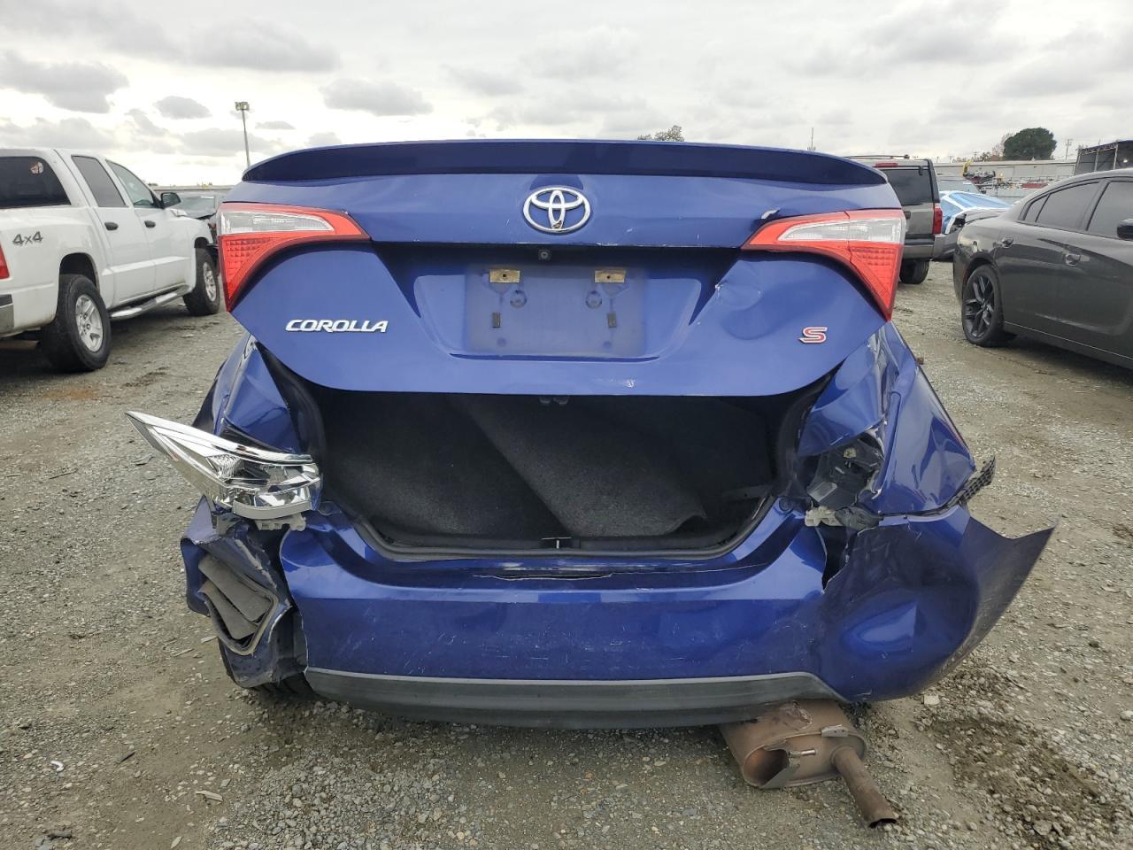 2015 TOYOTA COROLLA