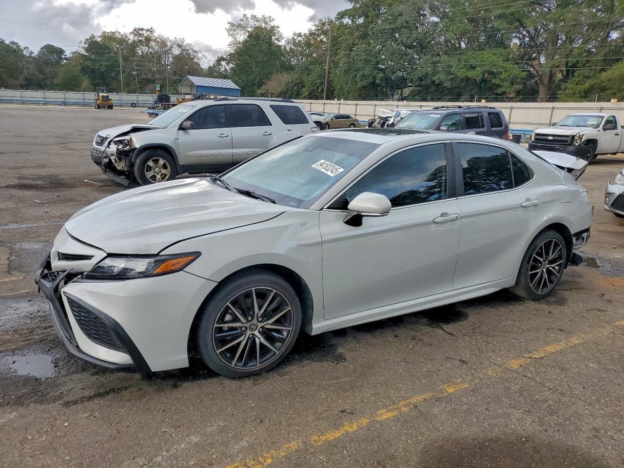 2023 TOYOTA CAMRY