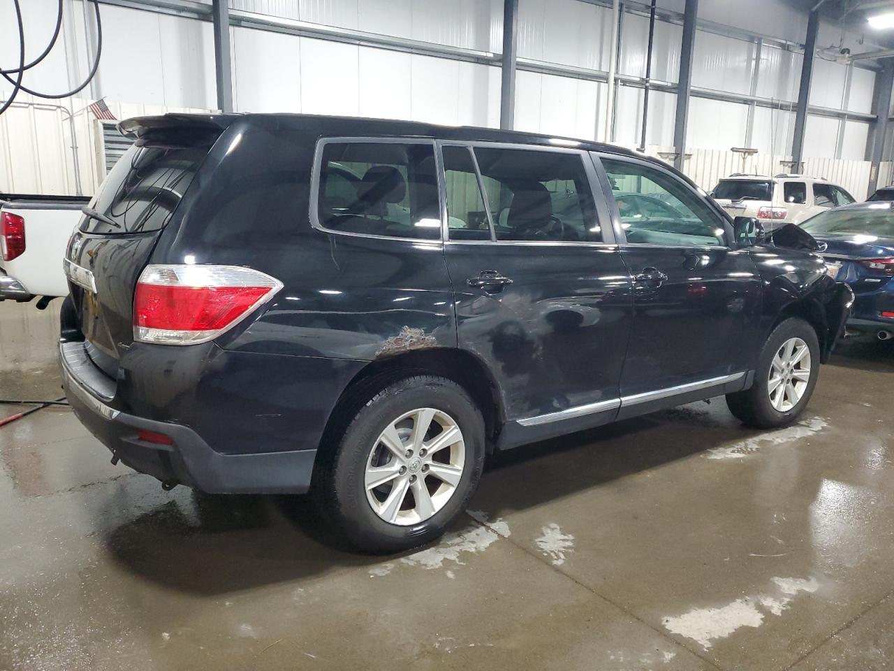 2011 TOYOTA HIGHLANDER