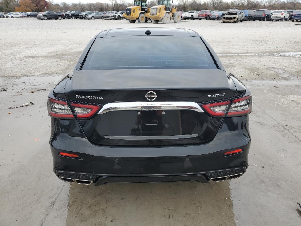 2023 NISSAN Maxima