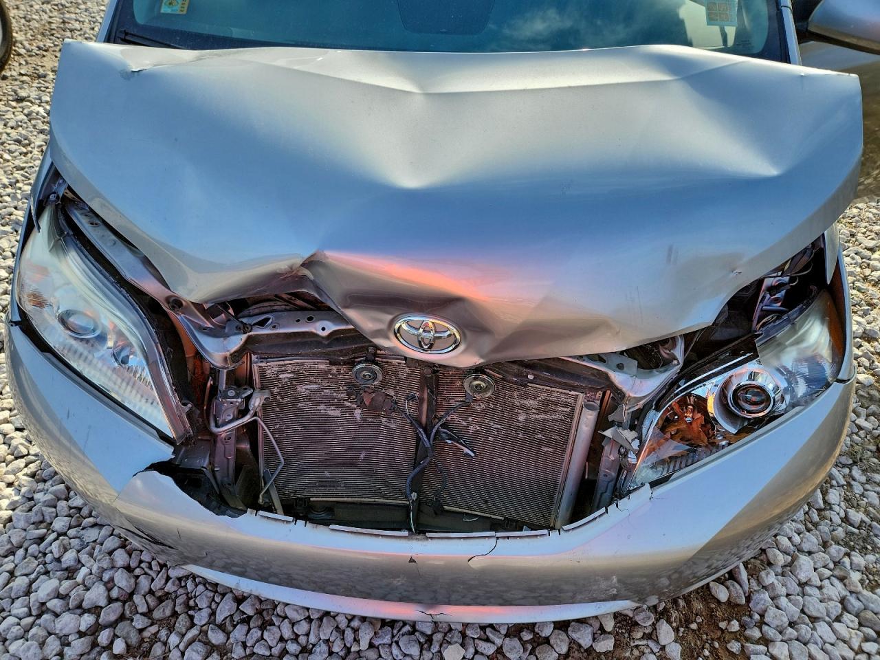 2015 TOYOTA SIENNA