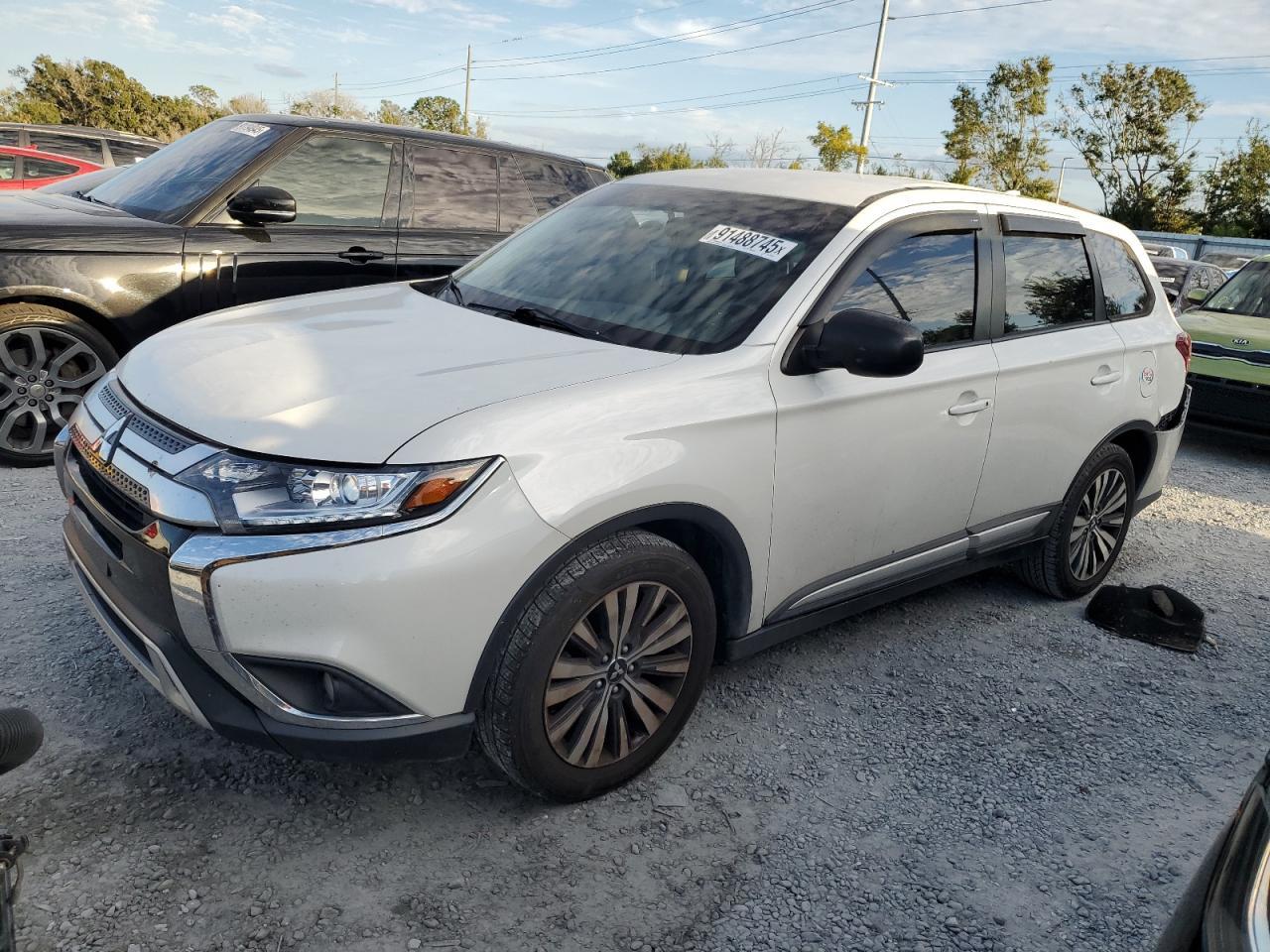 2020 MITSUBISHI outlander