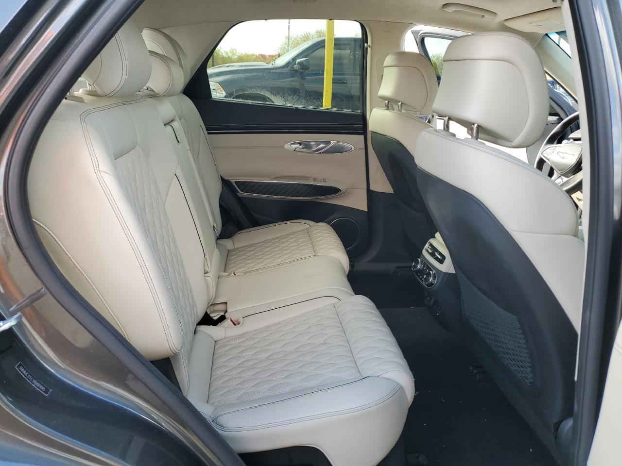 2024 GENESIS GV70