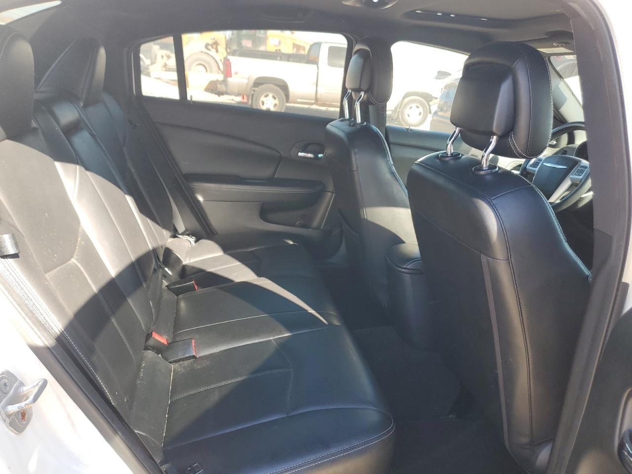 2012 CHRYSLER 200