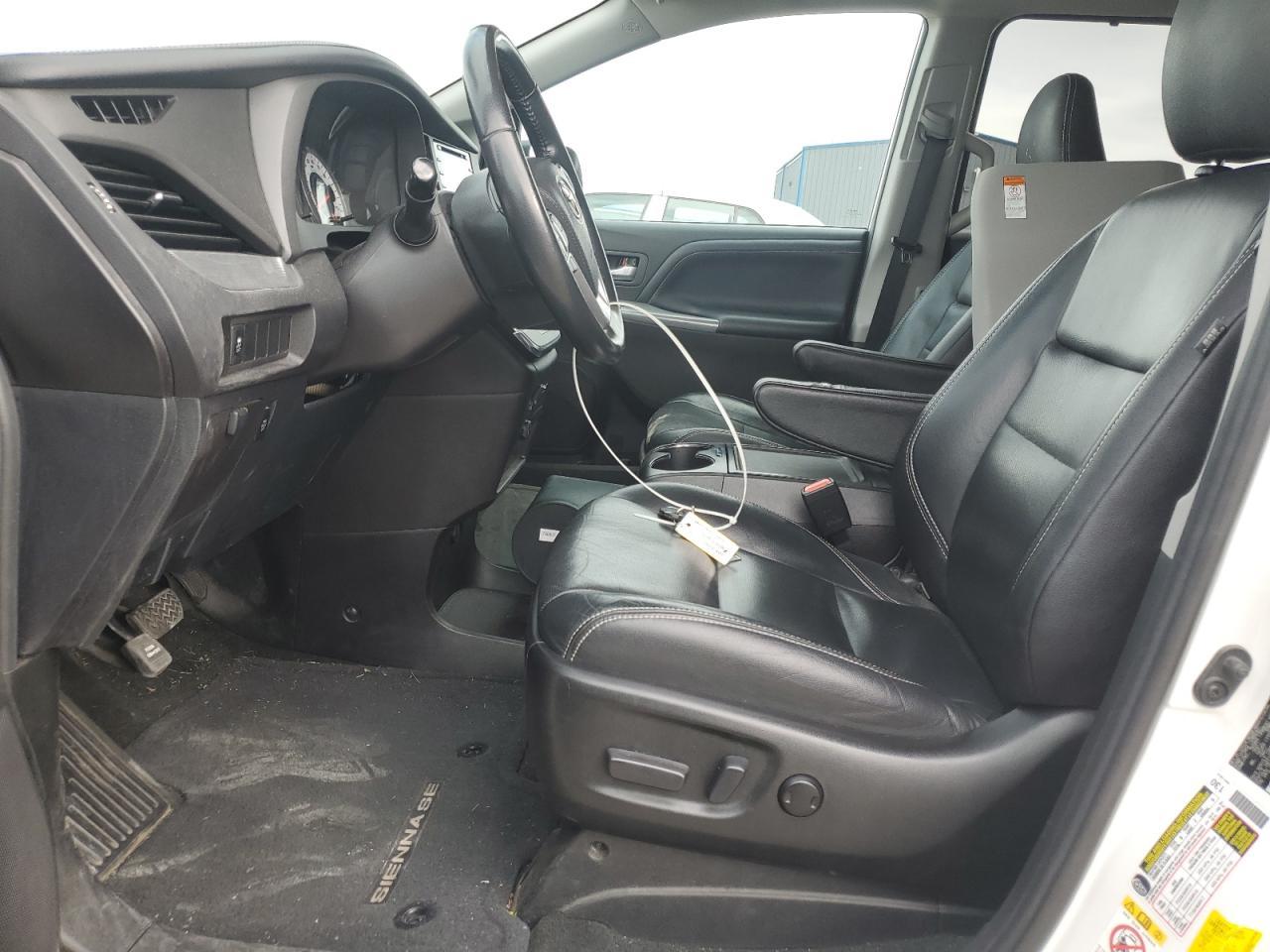 2019 TOYOTA SIENNA