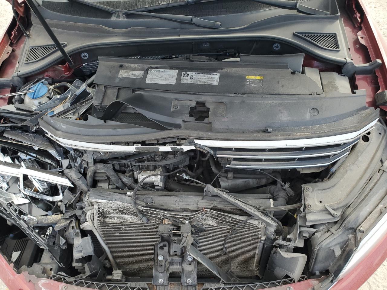 2016 VOLKSWAGEN Passat