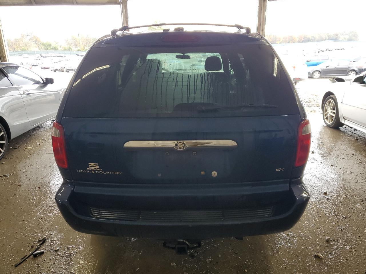 2002 CHRYSLER Town & Country