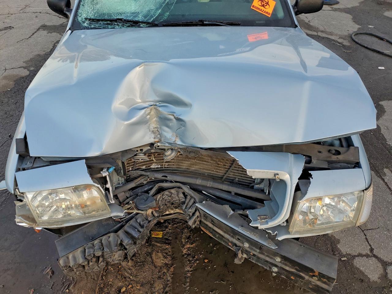 2004 FORD Crown Victoria