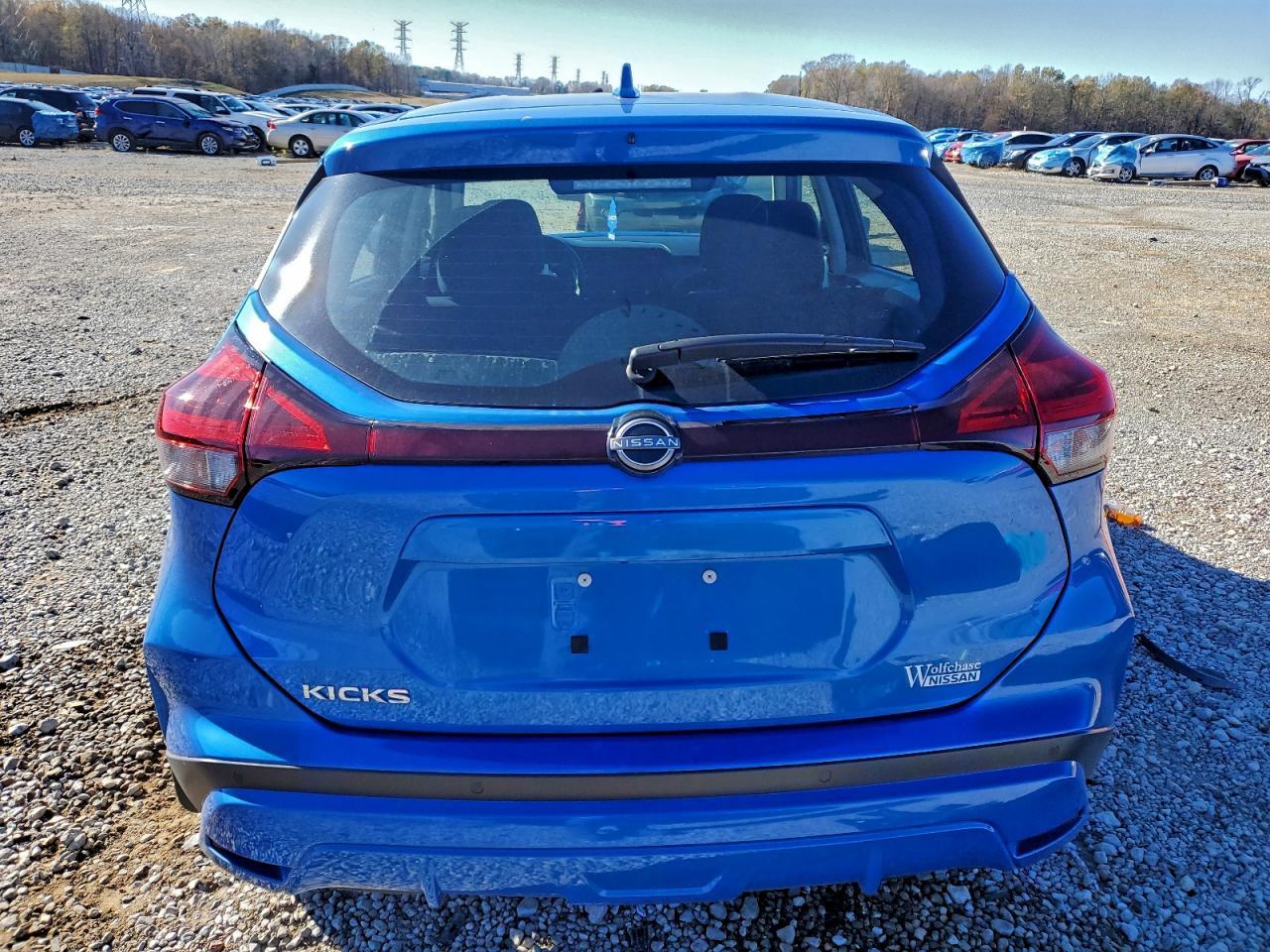 2024 NISSAN KICKS