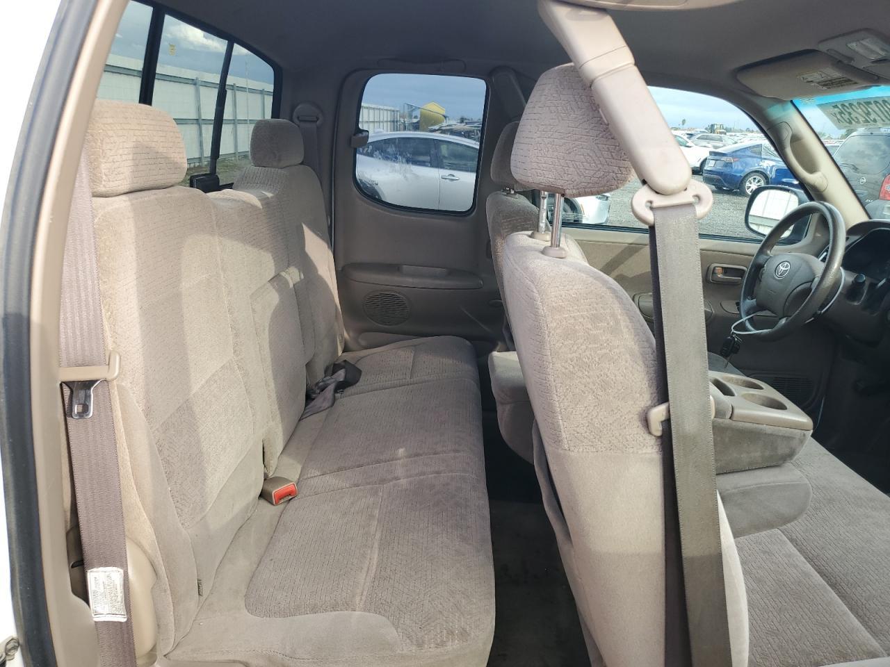 2004 TOYOTA TUNDRA