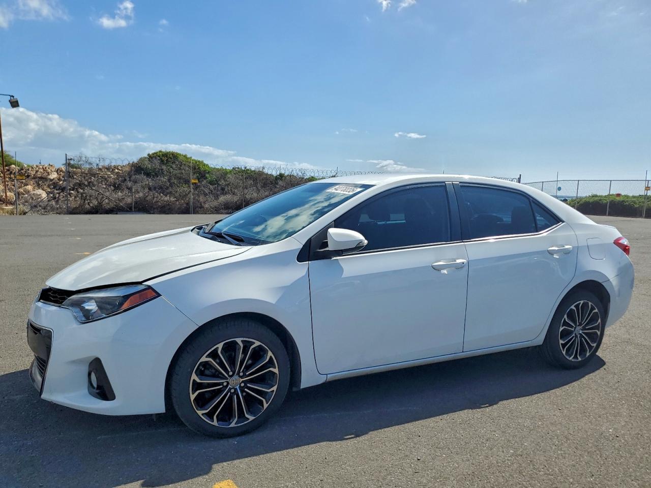 2015 TOYOTA COROLLA