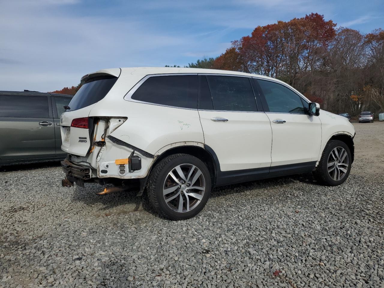 2017 HONDA PILOT