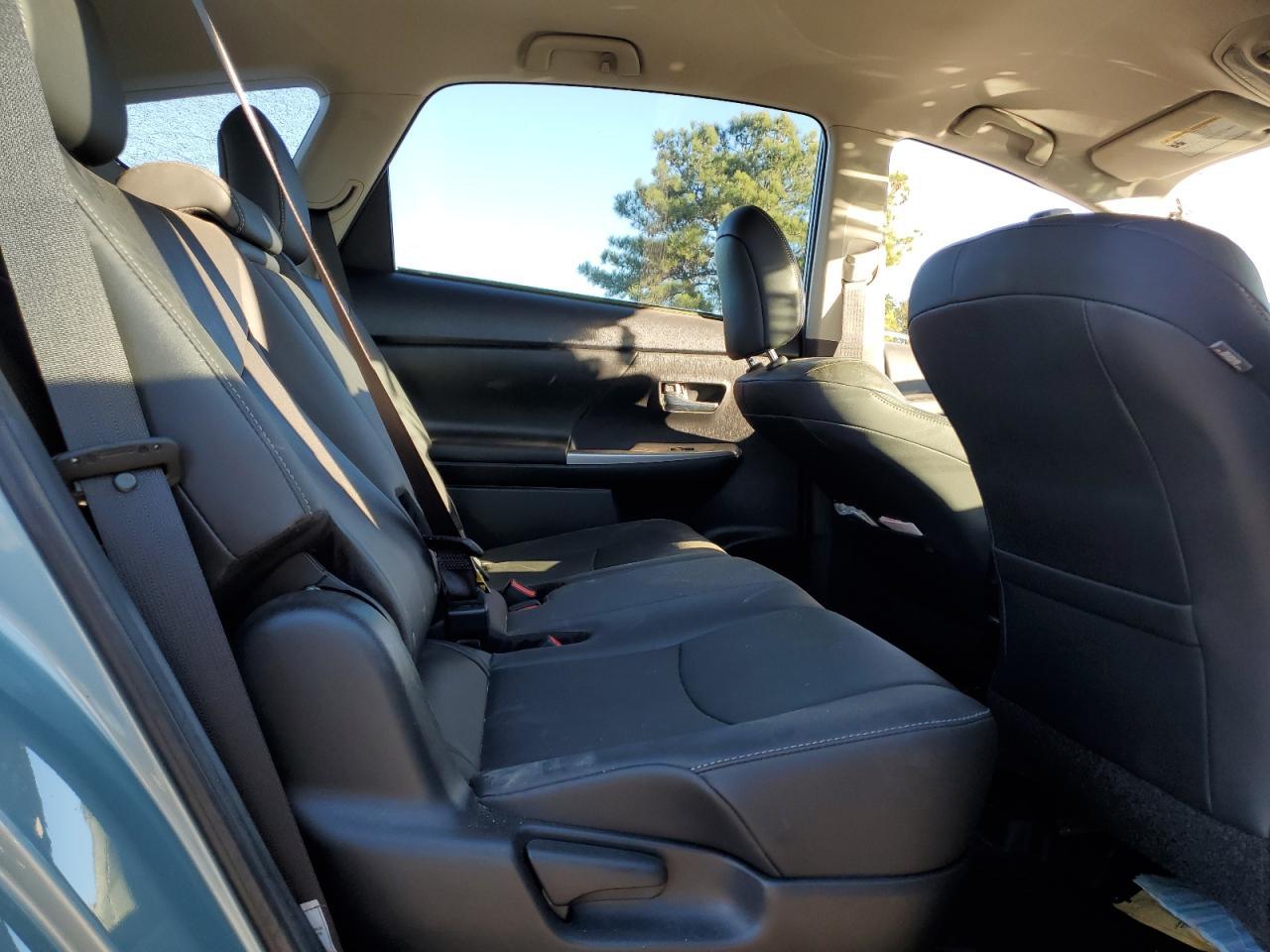 2017 TOYOTA PRIUS V