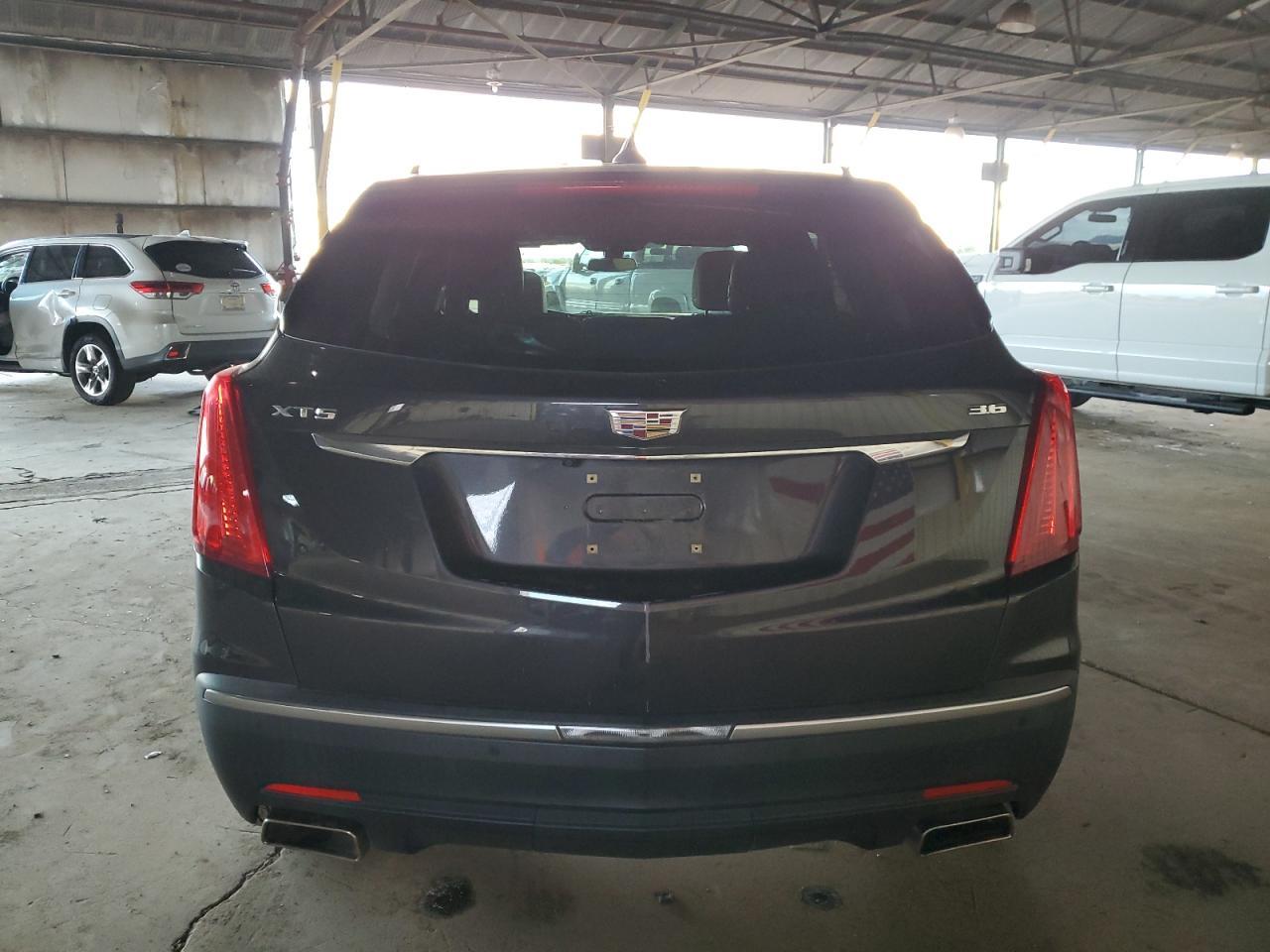 2017 CADILLAC XT5