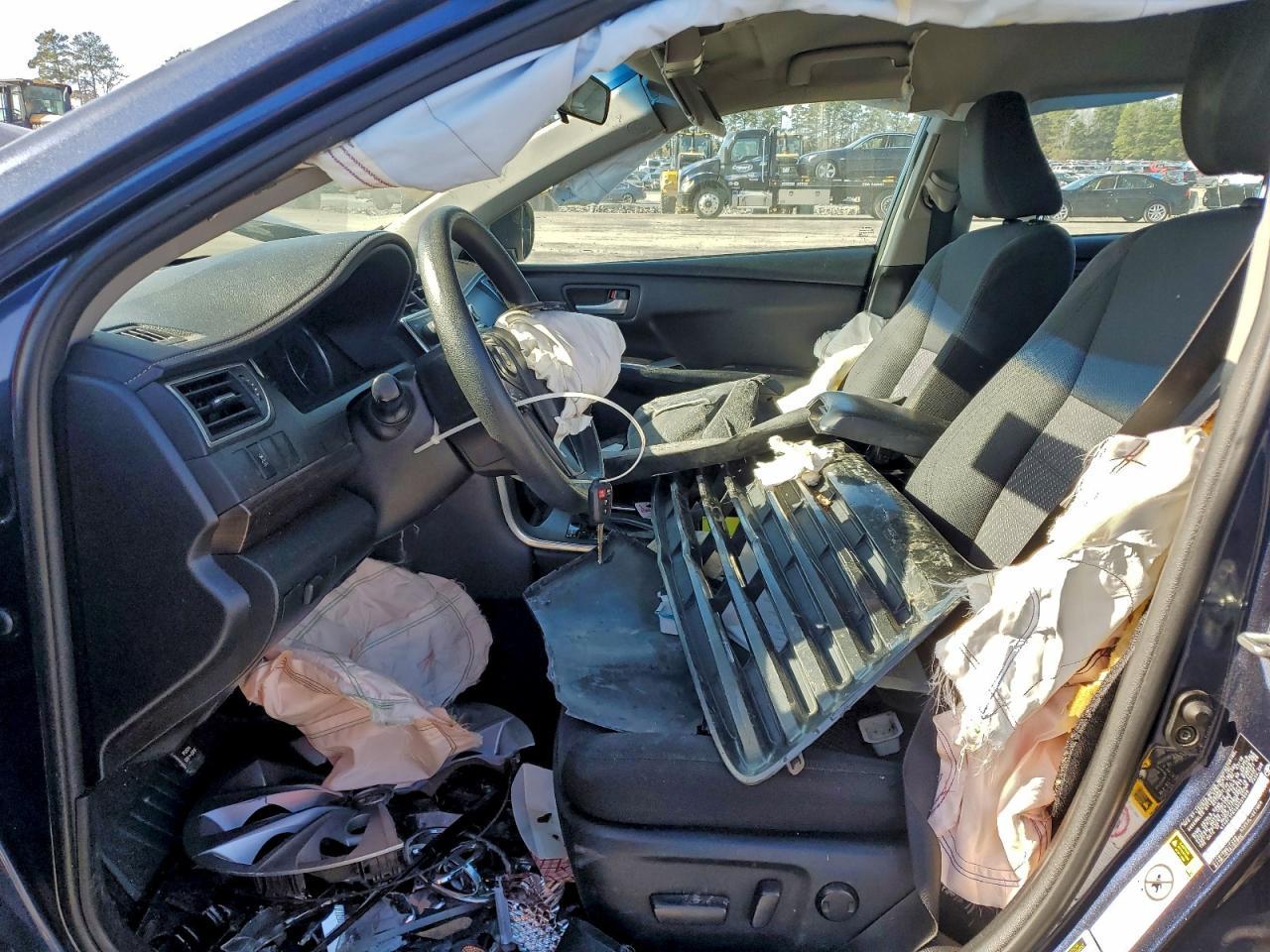 2016 TOYOTA CAMRY
