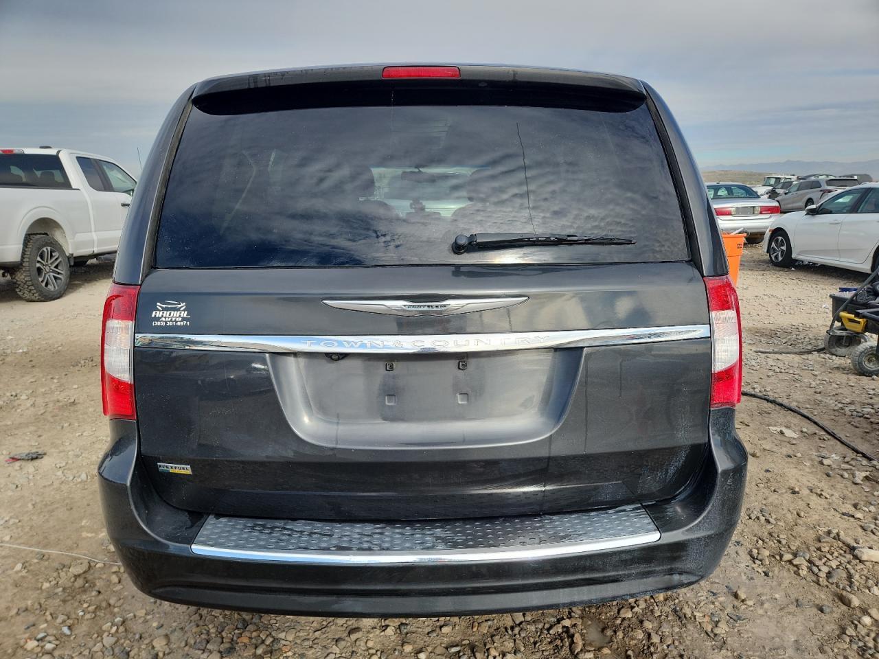 2012 CHRYSLER Town & Country