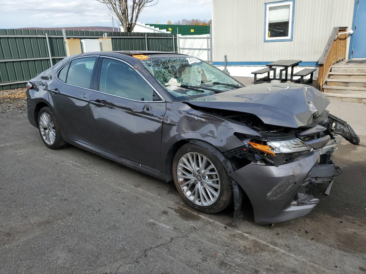 2018 TOYOTA CAMRY