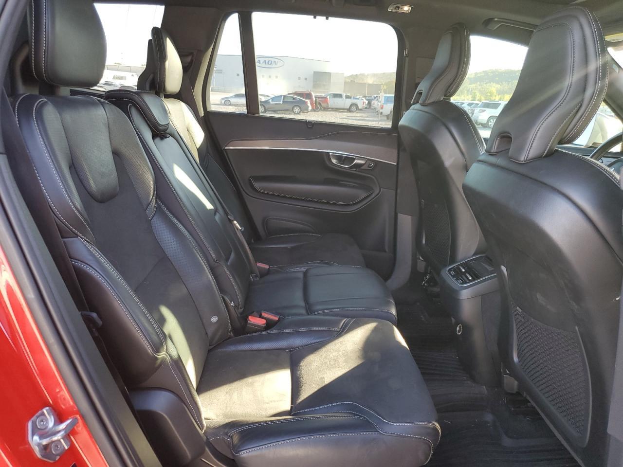2019 VOLVO XC90