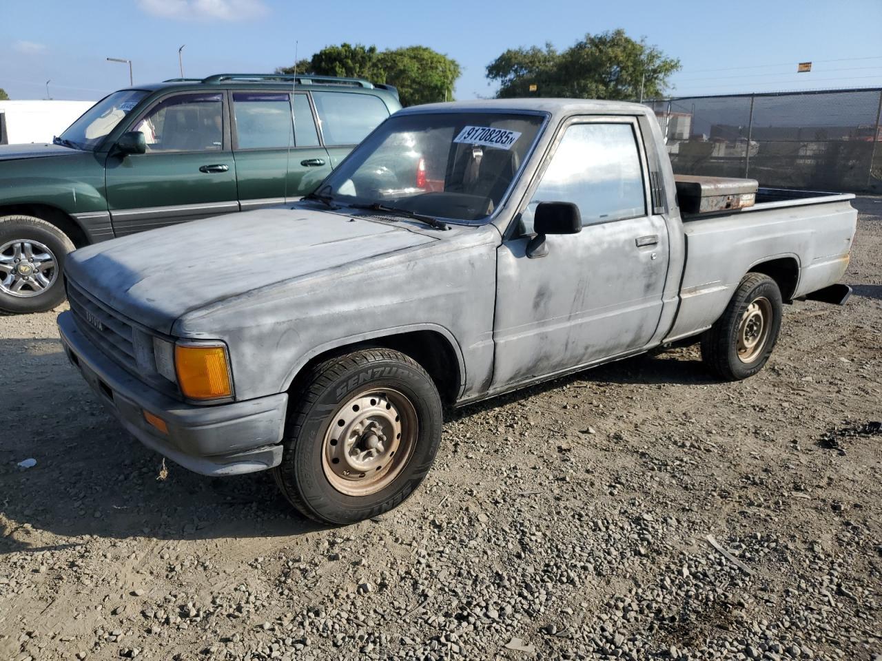 1988 TOYOTA Pickup