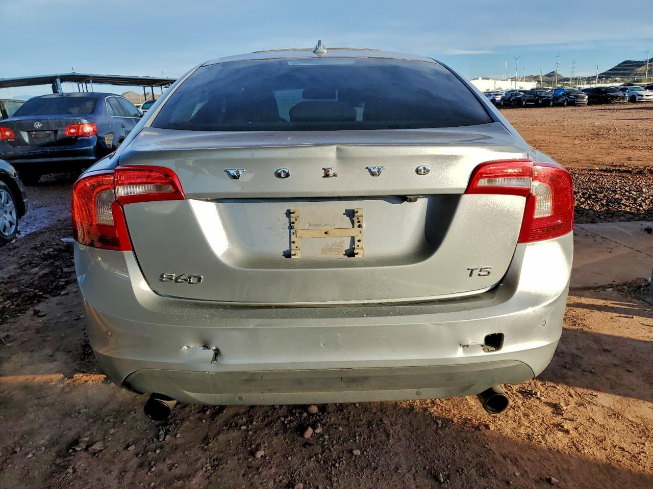 2013 VOLVO S60