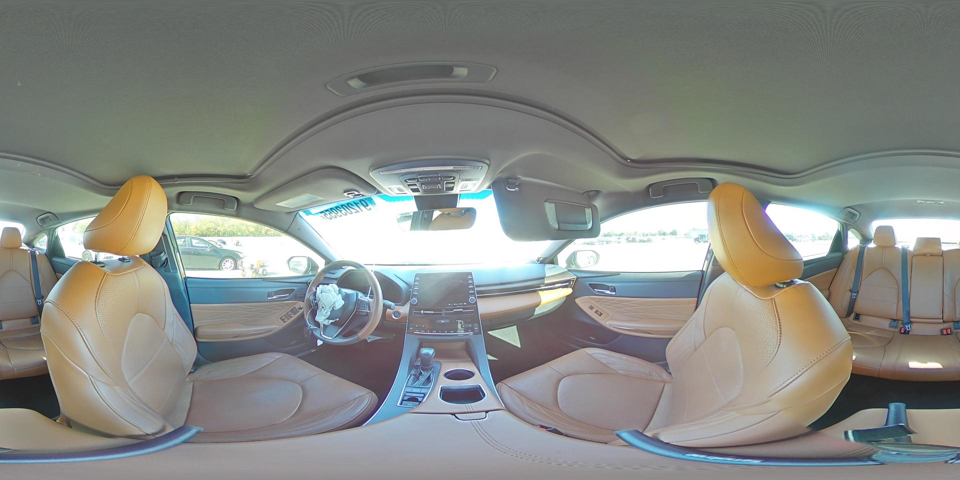 2020 TOYOTA Avalon
