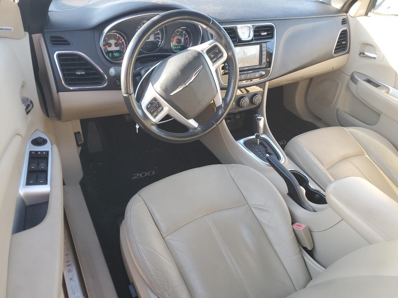 2011 CHRYSLER 200