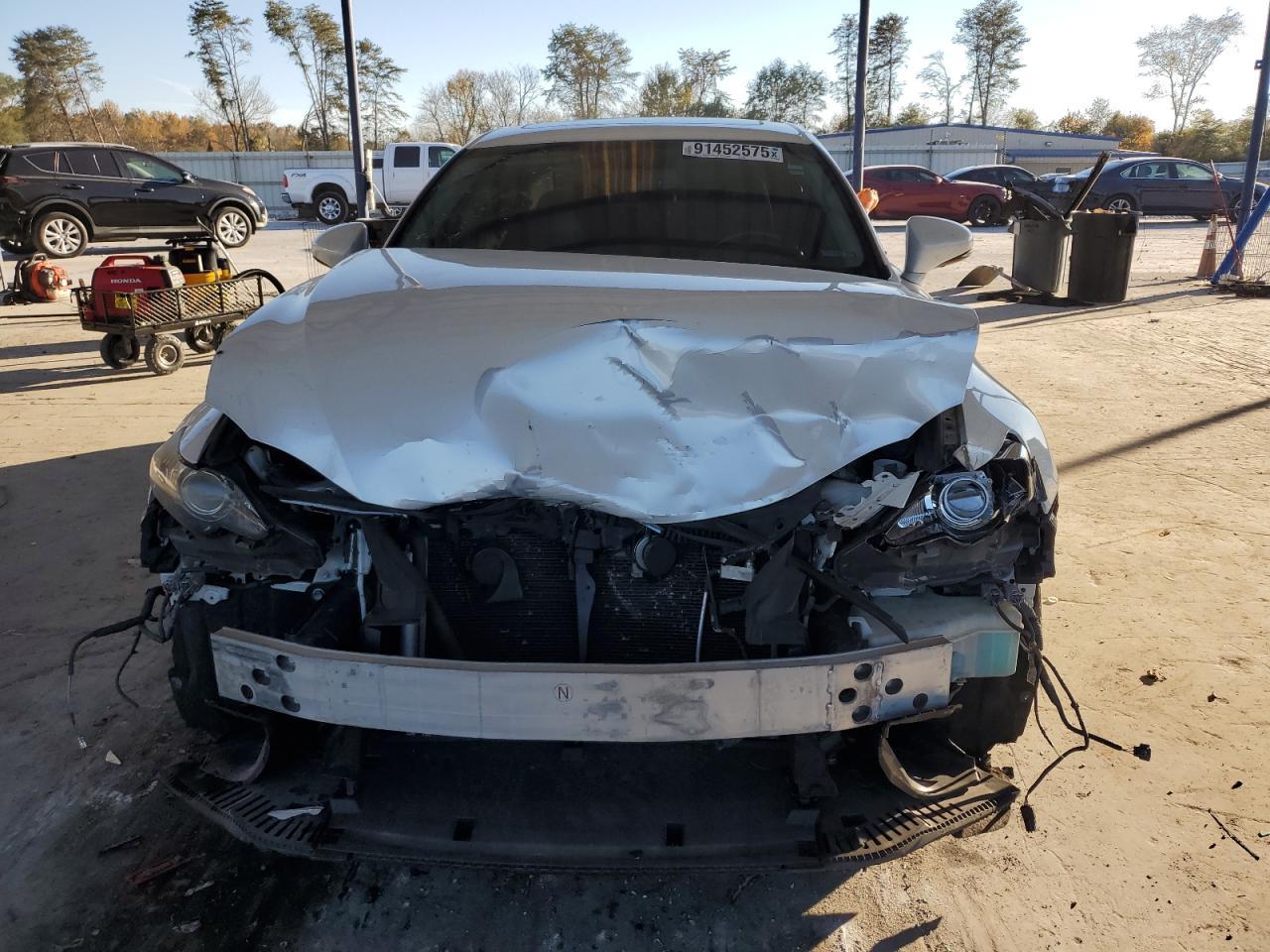 2016 LEXUS IS 200t