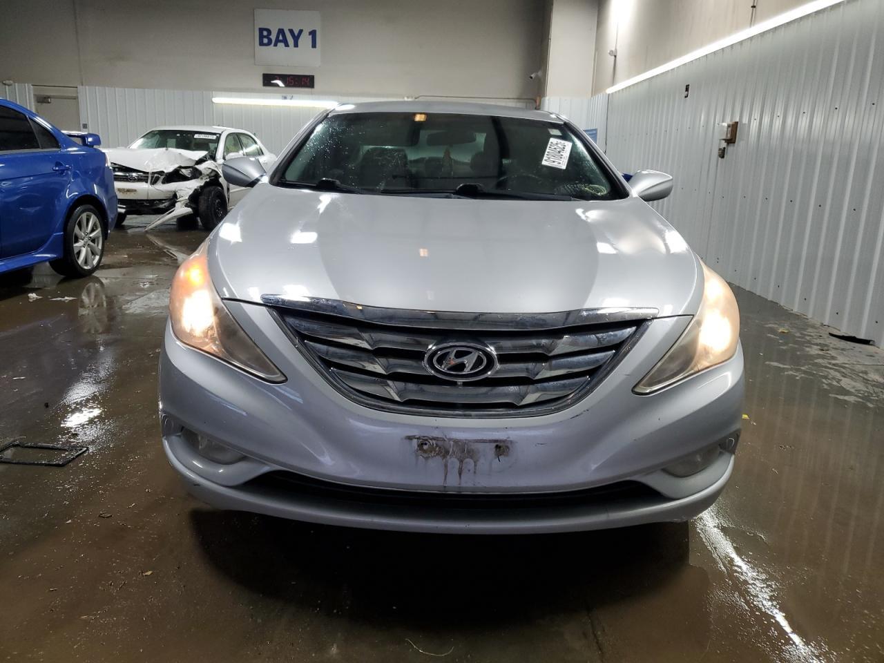 2011 HYUNDAI SONATA