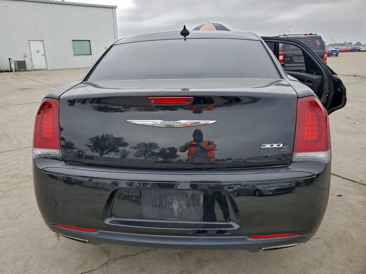 2019 CHRYSLER 300