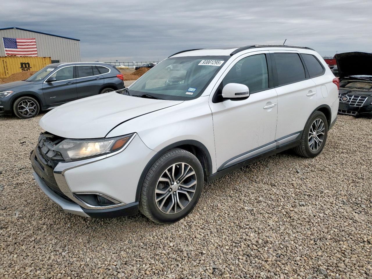 2016 MITSUBISHI outlander
