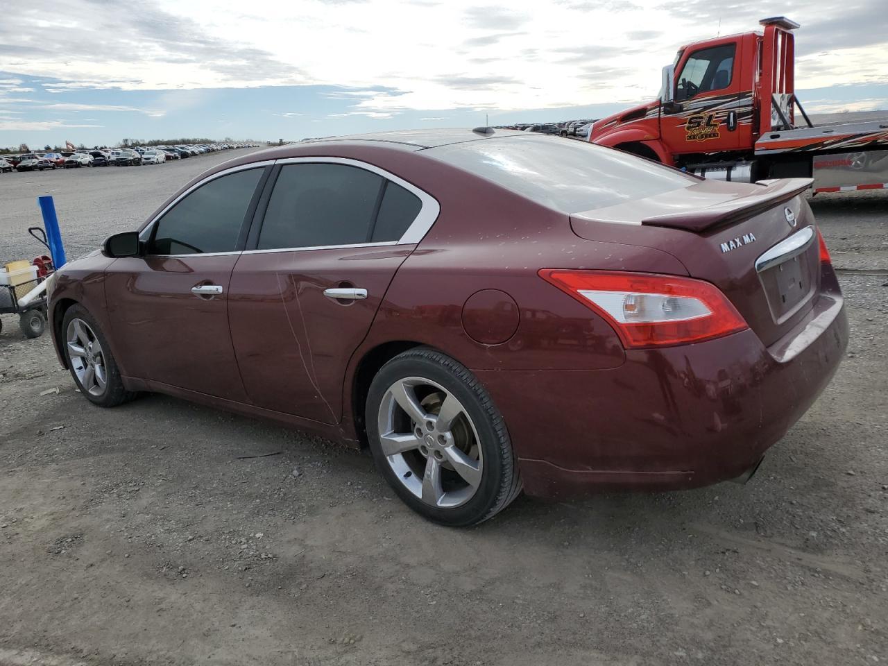 2010 NISSAN Maxima
