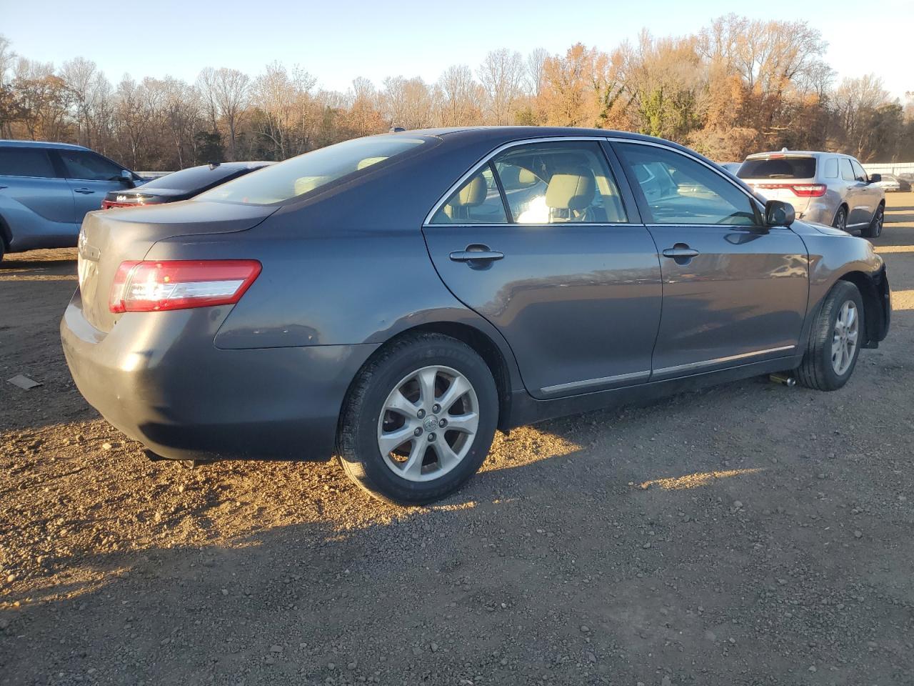 2011 TOYOTA CAMRY