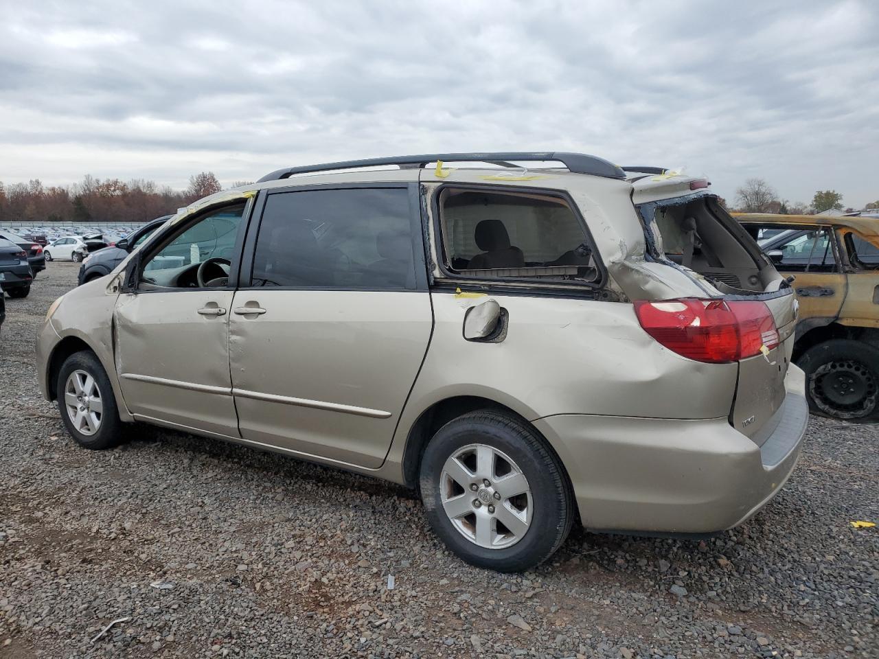2005 TOYOTA SIENNA