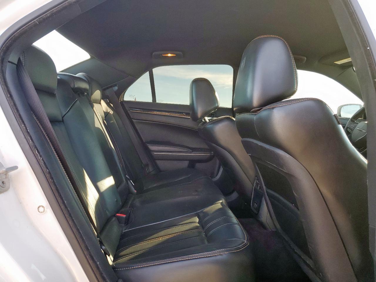 2016 CHRYSLER 300