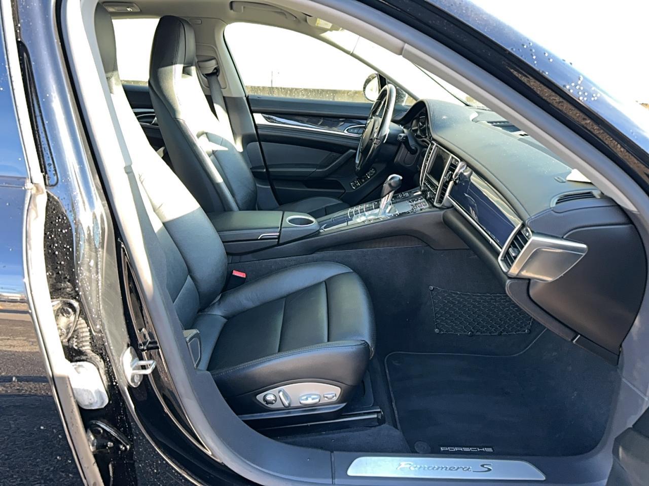 2014 PORSCHE Panamera